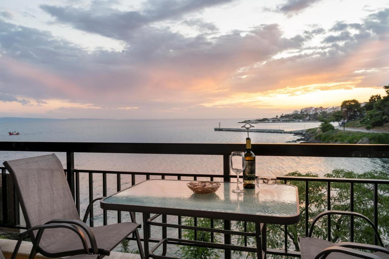 Magda Rooms "Sea View" Neos Marmaras Luaran gambar