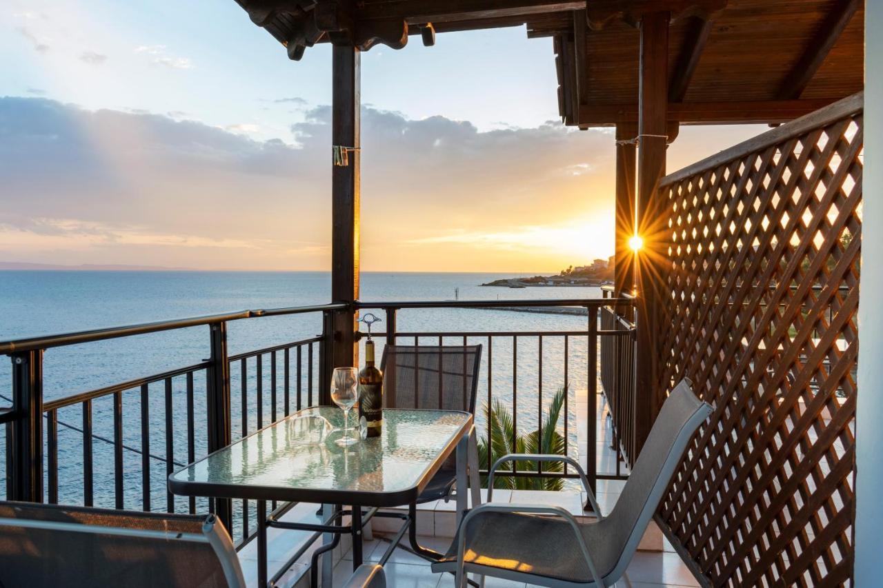 Magda Rooms "Sea View" Neos Marmaras Luaran gambar